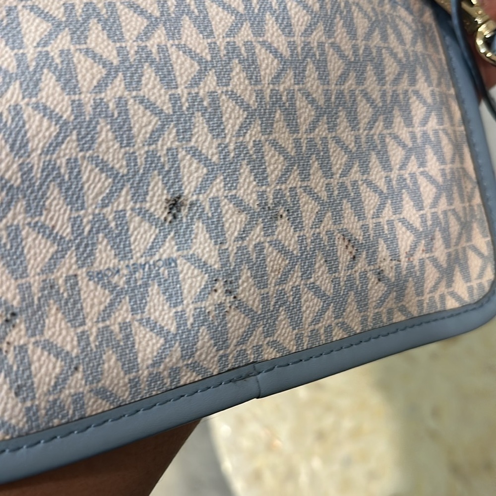 Michael Kors wristlet - Picture 8 of 8